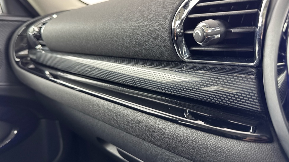 MINI Clubman 1.5 Cooper Exclusive 6dr Auto [Comfort Pack] Petrol Estate - Image 58