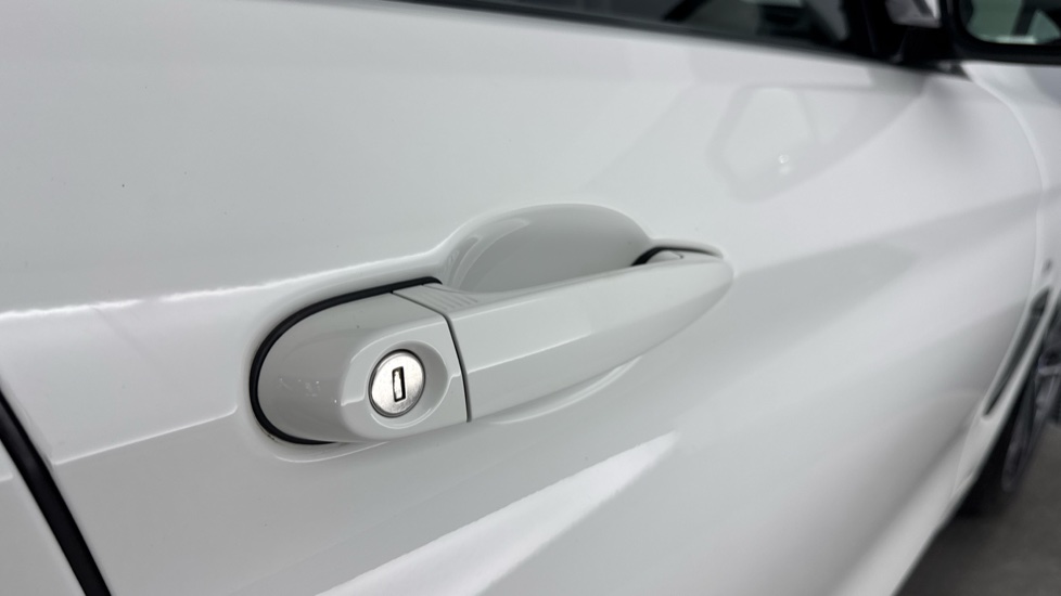BMW 4 Series 430i M Sport 5dr Auto [Professional Media] Petrol Hatchback - Image 30