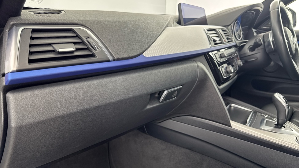 BMW 4 Series 430i M Sport 5dr Auto [Professional Media] Petrol Hatchback - Image 34