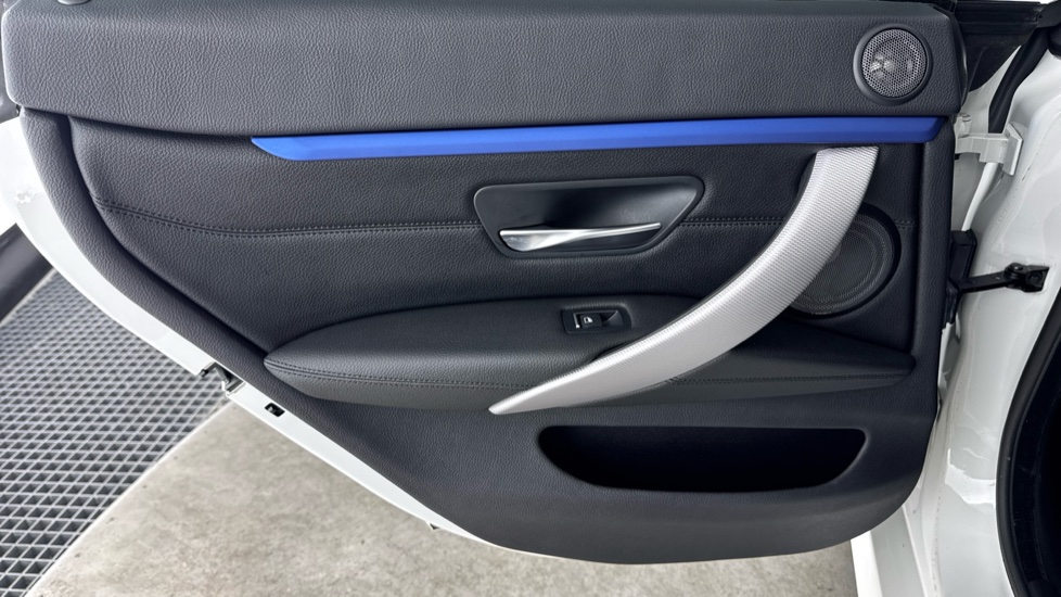BMW 4 Series 430i M Sport 5dr Auto [Professional Media] Petrol Hatchback - Image 38