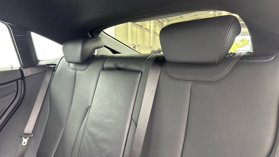 BMW 4 Series 430i M Sport 5dr Auto [Professional Media] Petrol Hatchback - Image 40