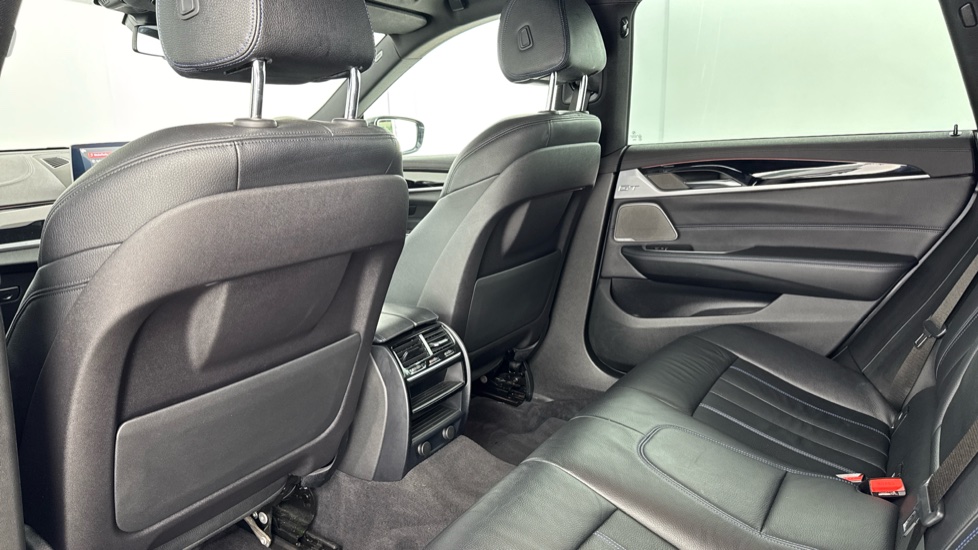 BMW 6 Series 620d xDrive M Sport 5dr Auto Diesel Hatchback - Image 37