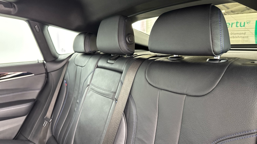 BMW 6 Series 620d xDrive M Sport 5dr Auto Diesel Hatchback - Image 40