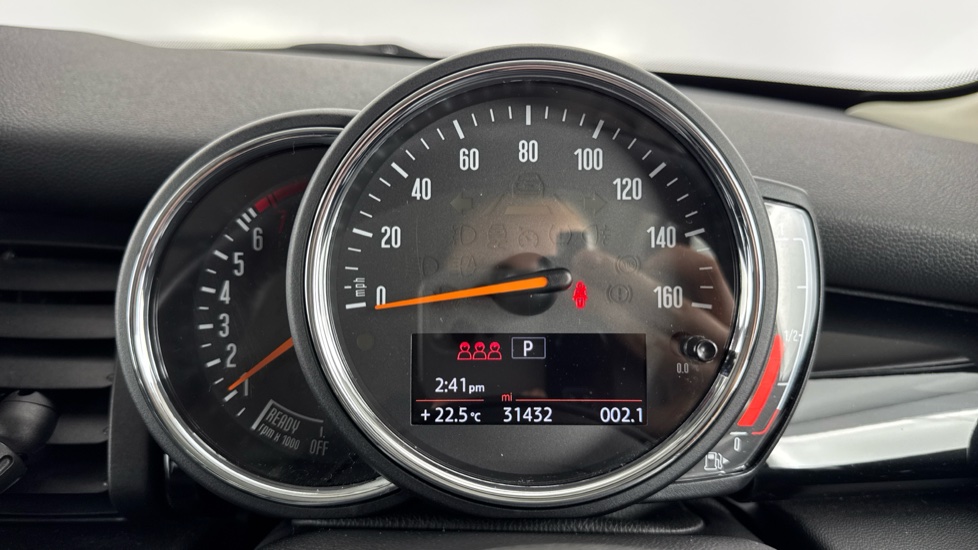 MINI Hatchback 1.5 Cooper II 5dr Petrol Hatchback - Image 9
