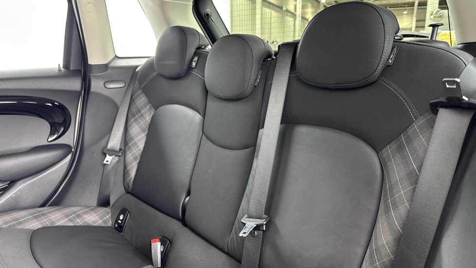 MINI Hatchback 1.5 Cooper II 5dr Petrol Hatchback - Image 12
