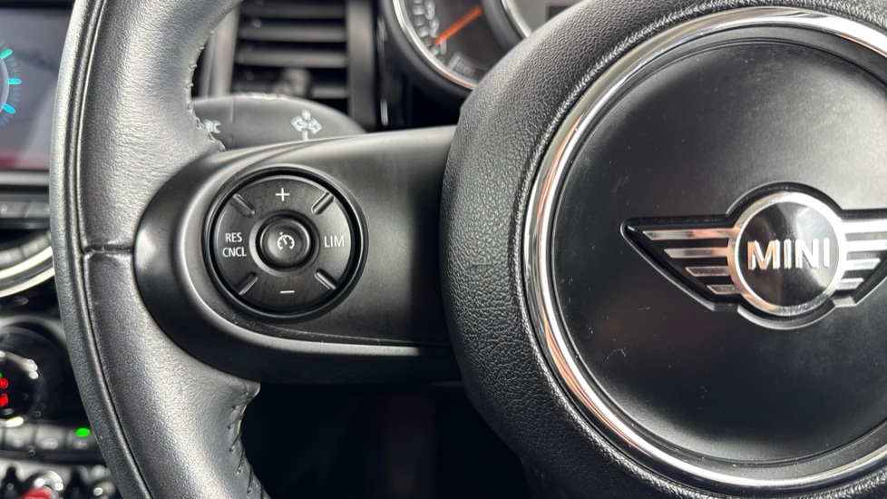 MINI Hatchback 1.5 Cooper II 5dr Petrol Hatchback - Image 17