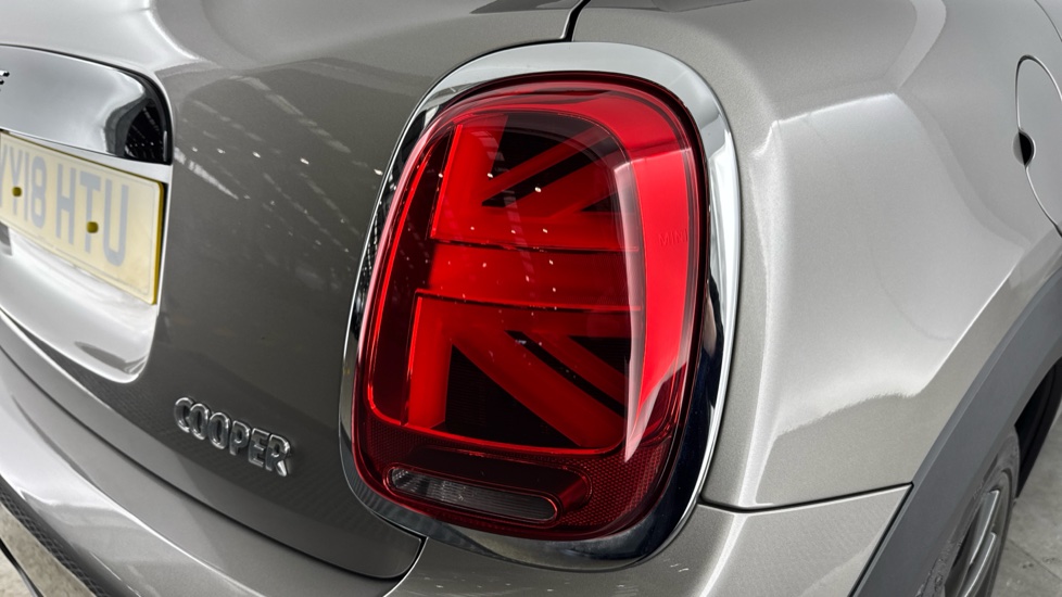 MINI Hatchback 1.5 Cooper II 5dr Petrol Hatchback - Image 22