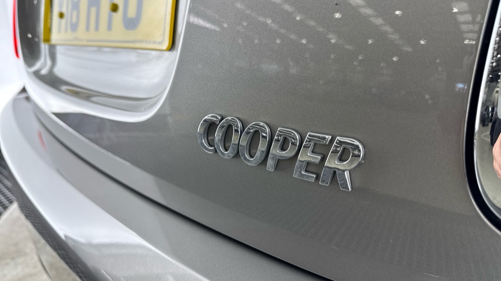 MINI Hatchback 1.5 Cooper II 5dr Petrol Hatchback - Image 24