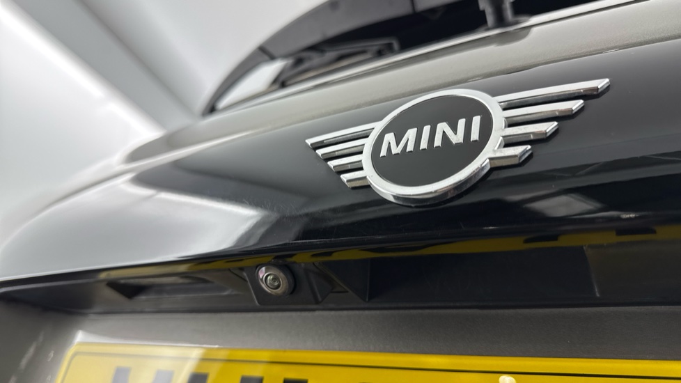 MINI Hatchback 1.5 Cooper II 5dr Petrol Hatchback - Image 25