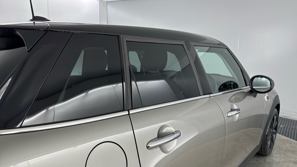 MINI Hatchback 1.5 Cooper II 5dr Petrol Hatchback - Image 27