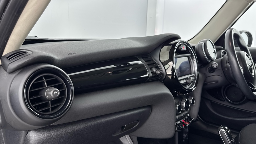 MINI Hatchback 1.5 Cooper II 5dr Petrol Hatchback - Image 33