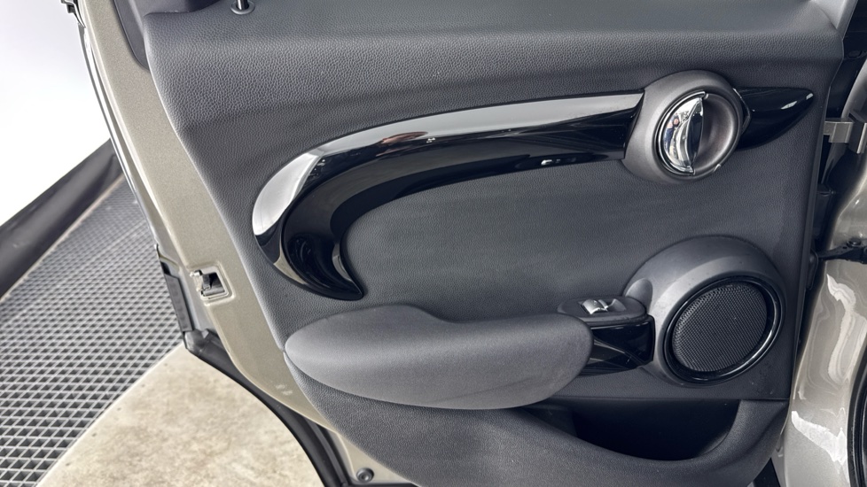 MINI Hatchback 1.5 Cooper II 5dr Petrol Hatchback - Image 35