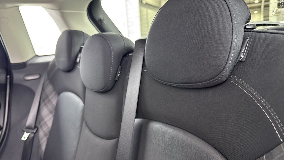 MINI Hatchback 1.5 Cooper II 5dr Petrol Hatchback - Image 37