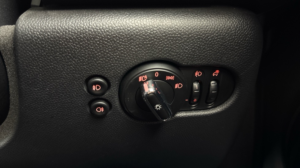 MINI Hatchback 1.5 Cooper II 5dr Petrol Hatchback - Image 49