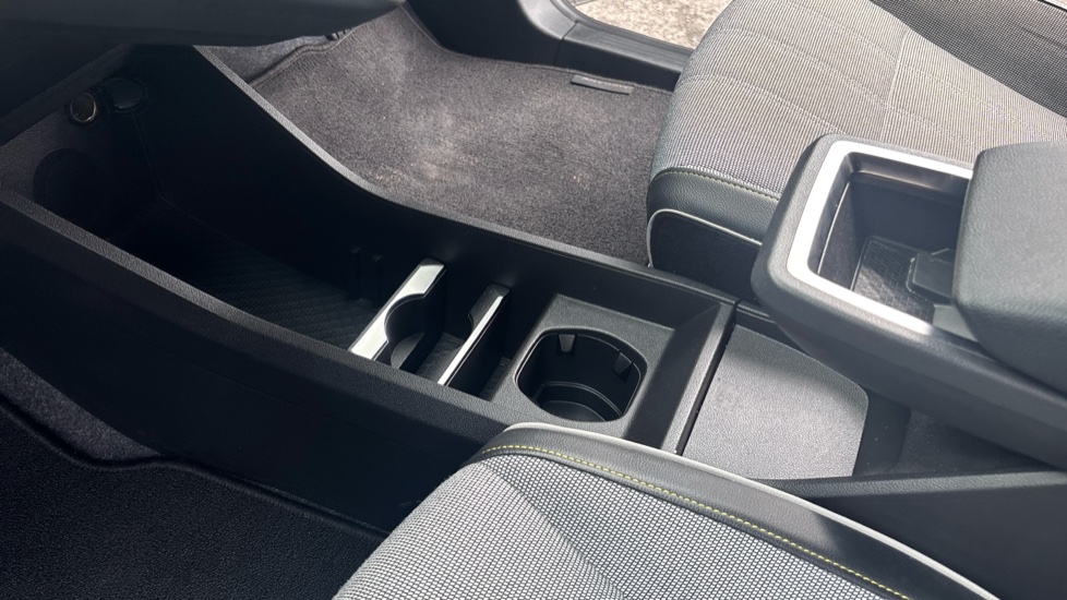 Renault Megane E-Tech EV60 160kW Iconic 60kWh Optimum Charge 5dr Auto Electric Hatchback - Image 13