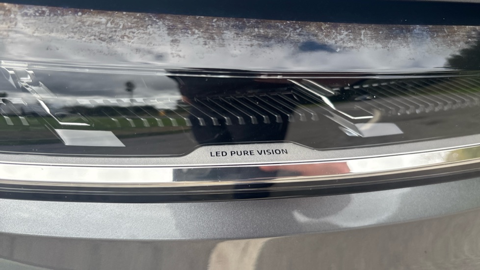 Renault Megane E-Tech EV60 160kW Iconic 60kWh Optimum Charge 5dr Auto Electric Hatchback - Image 28