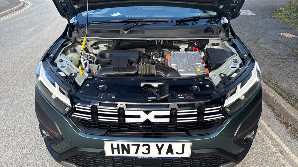 Dacia Jogger 1.6 HEV Extreme 5dr Auto Hybrid Estate - Image 8
