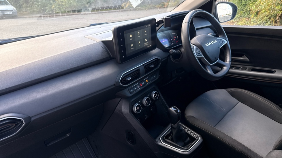 Dacia Jogger 1.6 HEV Extreme 5dr Auto Hybrid Estate - Image 9