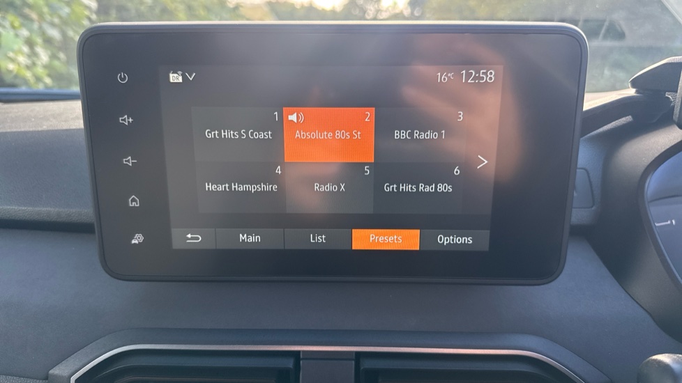Dacia Jogger 1.6 HEV Extreme 5dr Auto Hybrid Estate - Image 29