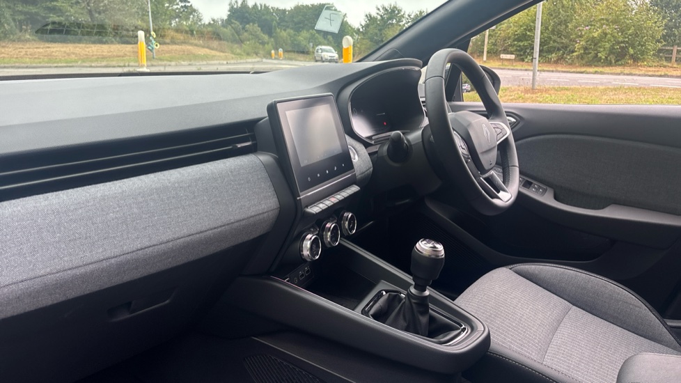 Renault Clio 1.0 TCe 90 Techno 5dr Petrol Hatchback - Image 9