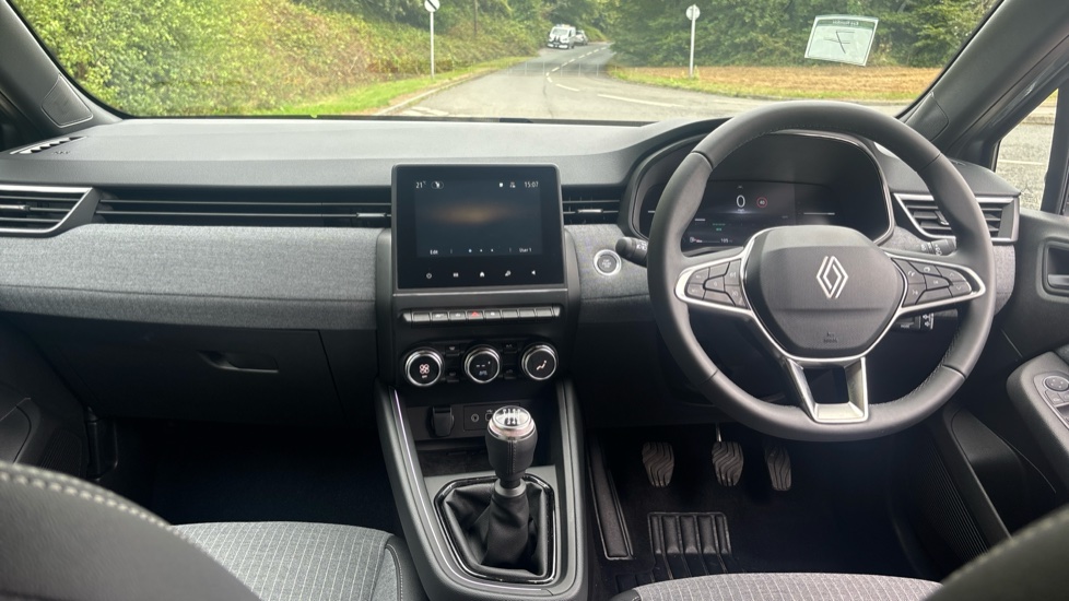 Renault Clio 1.0 TCe 90 Techno 5dr Petrol Hatchback - Image 10