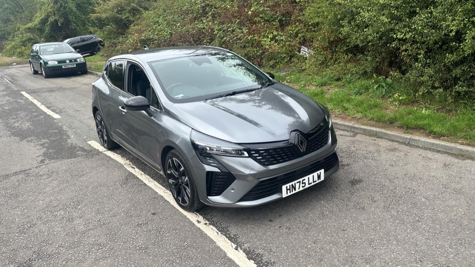 Renault Clio 1.0 TCe 90 Techno 5dr Petrol Hatchback - Image 29