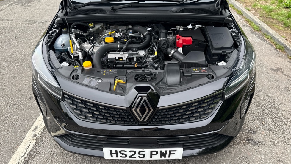 Renault Clio 1.0 TCe 90 Techno 5dr Petrol Hatchback - Image 8