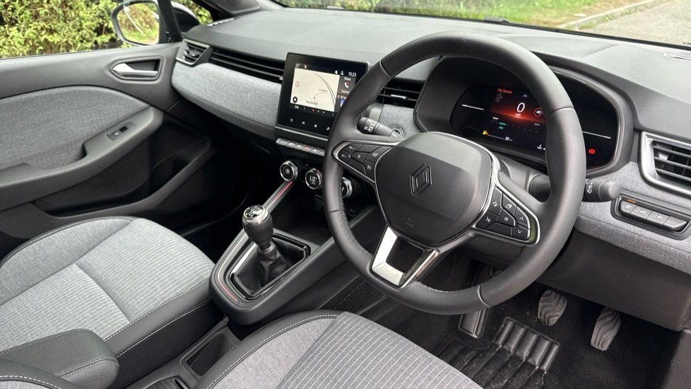 Renault Clio 1.0 TCe 90 Techno 5dr Petrol Hatchback - Image 11