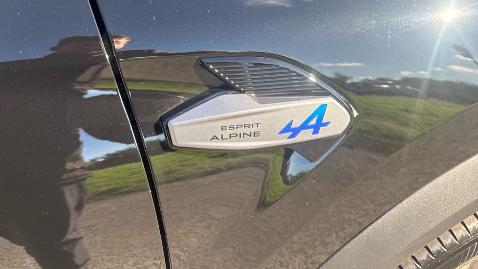 Renault Symbioz 1.8 E-Tech FHEV 160 Techno Esprit Alpine 5dr Auto Hybrid Estate - Image 25