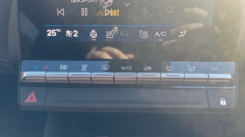 Renault Symbioz 1.8 E-Tech FHEV 160 Techno Esprit Alpine 5dr Auto Hybrid Estate - Image 39