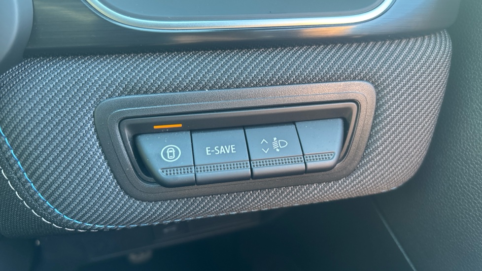 Renault Symbioz 1.8 E-Tech FHEV 160 Techno Esprit Alpine 5dr Auto Hybrid Estate - Image 42
