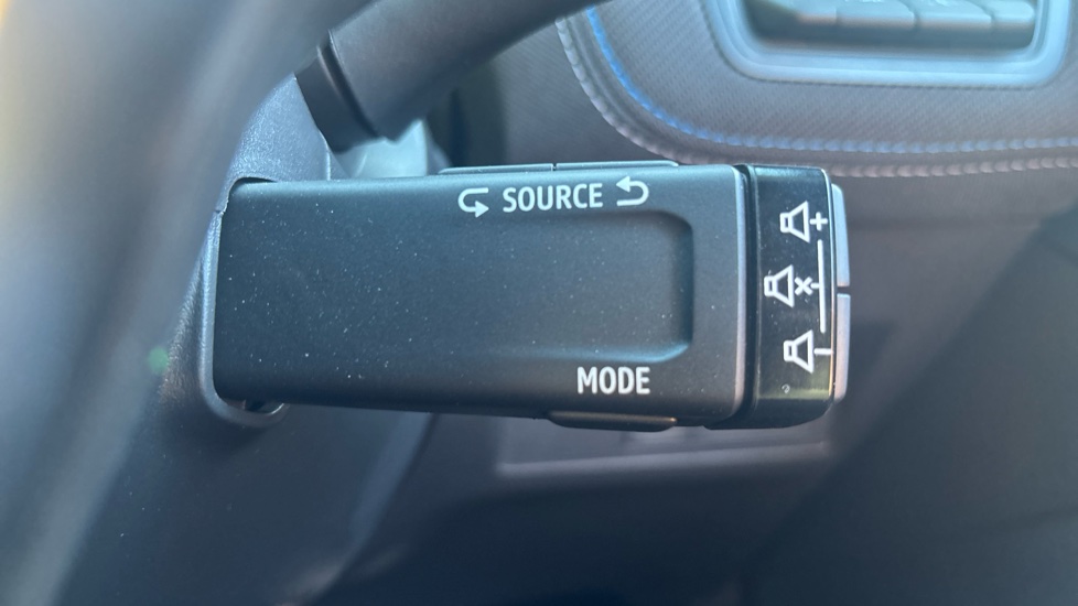 Renault Symbioz 1.8 E-Tech FHEV 160 Techno Esprit Alpine 5dr Auto Hybrid Estate - Image 43