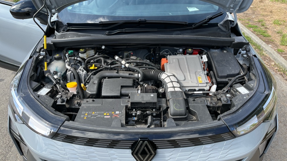 Renault Symbioz 1.8 E-Tech FHEV 160 Techno Esprit Alpine 5dr Auto Hybrid Estate - Image 8