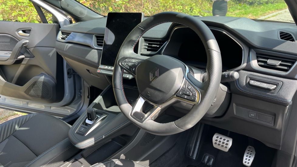 Renault Symbioz 1.8 E-Tech FHEV 160 Techno Esprit Alpine 5dr Auto Hybrid Estate - Image 11