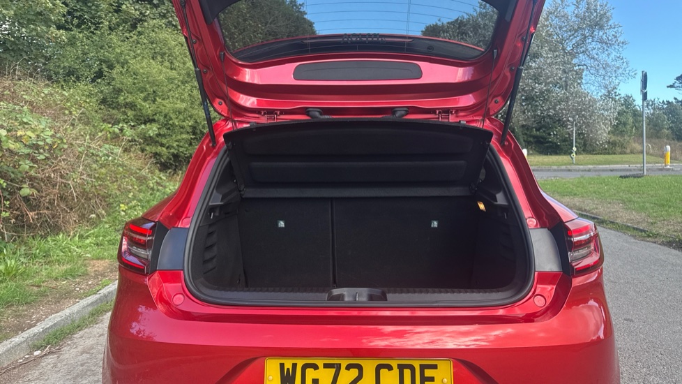 Renault Clio 1.0 TCe 90 RS Line 5dr Petrol Hatchback - Image 4
