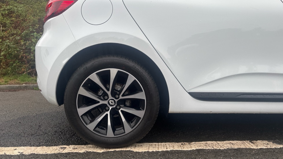 Renault Clio 1.0 TCe 90 Evolution 5dr Petrol Hatchback - Image 7