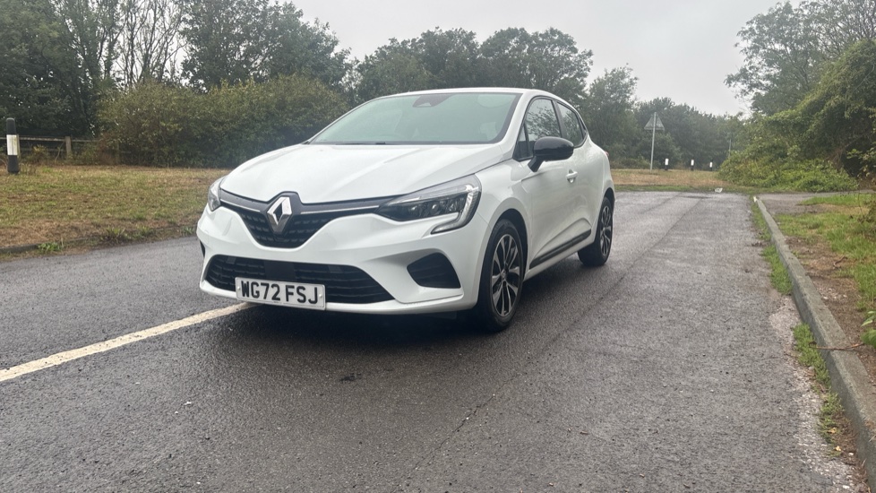 Renault Clio 1.0 TCe 90 Evolution 5dr Petrol Hatchback - Image 31