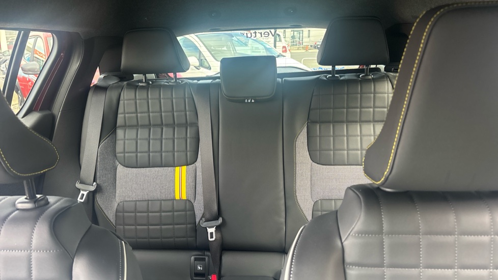 Renault 4 110kW Iconic+ 52kWh Comfort range 5dr Auto Electric Estate - Image 15