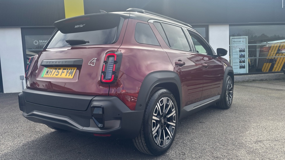 Renault 4 110kW Iconic+ 52kWh Comfort range 5dr Auto Electric Estate - Image 22