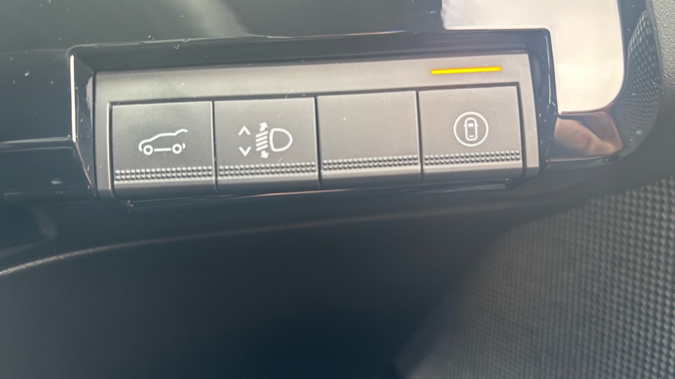 Renault 4 110kW Iconic+ 52kWh Comfort range 5dr Auto Electric Estate - Image 44