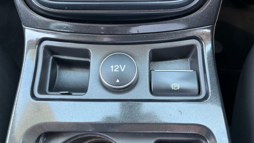 Ford Kuga 2.0 TDCi 180 Titanium 5dr Auto Diesel Estate - Image 31