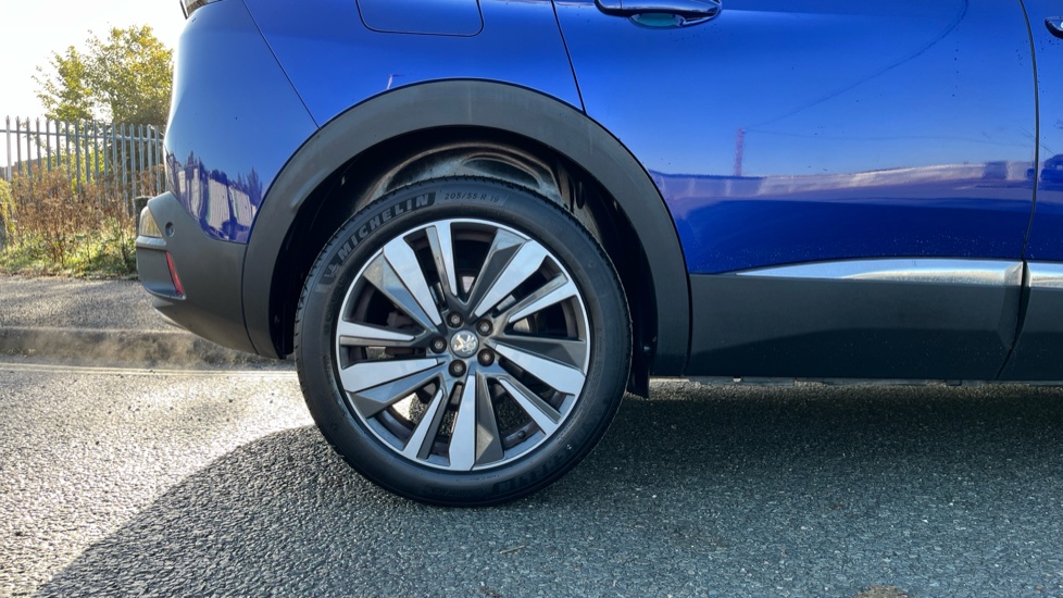 Peugeot 3008 1.5 BlueHDi GT Line Premium 5dr Diesel Estate - Image 7