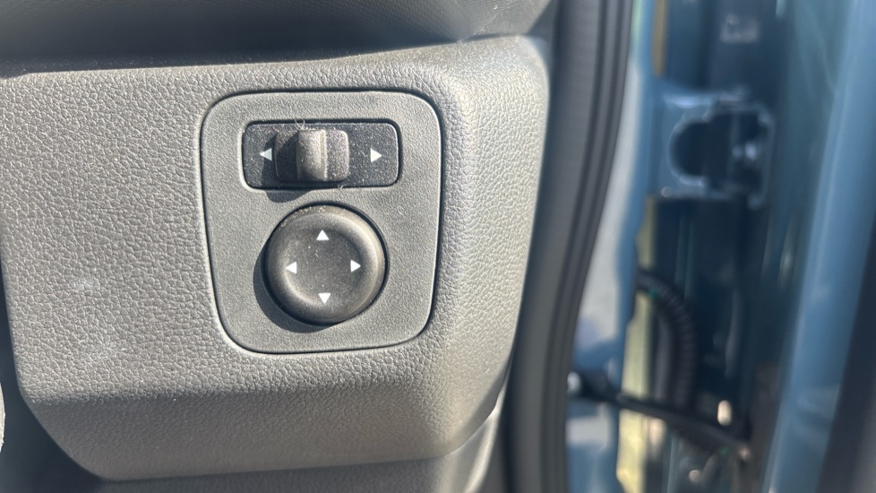 Dacia Spring 27kWh Extreme 65 48kW 5dr Auto Electric Hatchback - Image 37