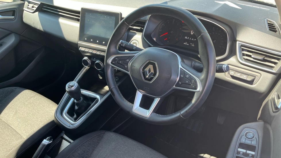 Renault Clio 1.0 TCe 90 Iconic 5dr Petrol Hatchback - Image 11