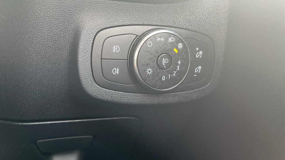 Ford Fiesta 1.0 EcoBoost Active 5dr Petrol Hatchback - Image 25