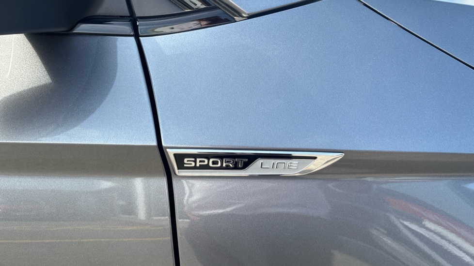 Skoda Karoq 1.5 TSI Sportline 5dr Petrol Estate - Image 25