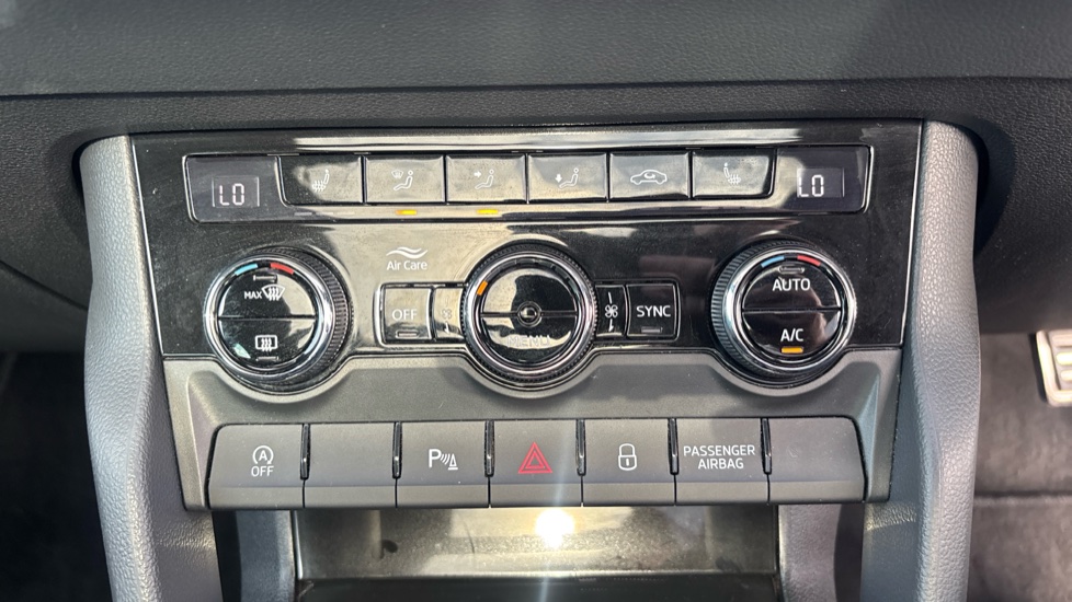 Skoda Karoq 1.5 TSI Sportline 5dr Petrol Estate - Image 37
