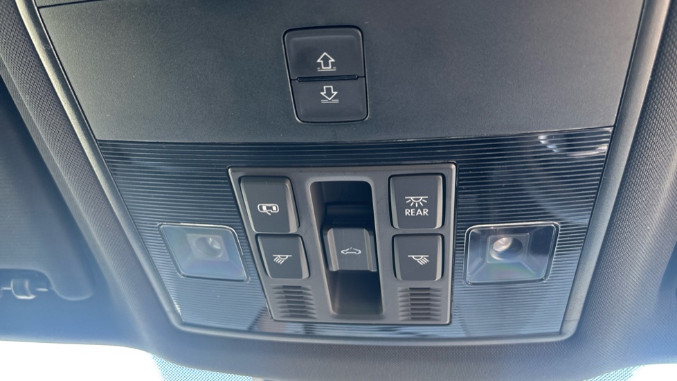 Skoda Karoq 1.5 TSI Sportline 5dr Petrol Estate - Image 43