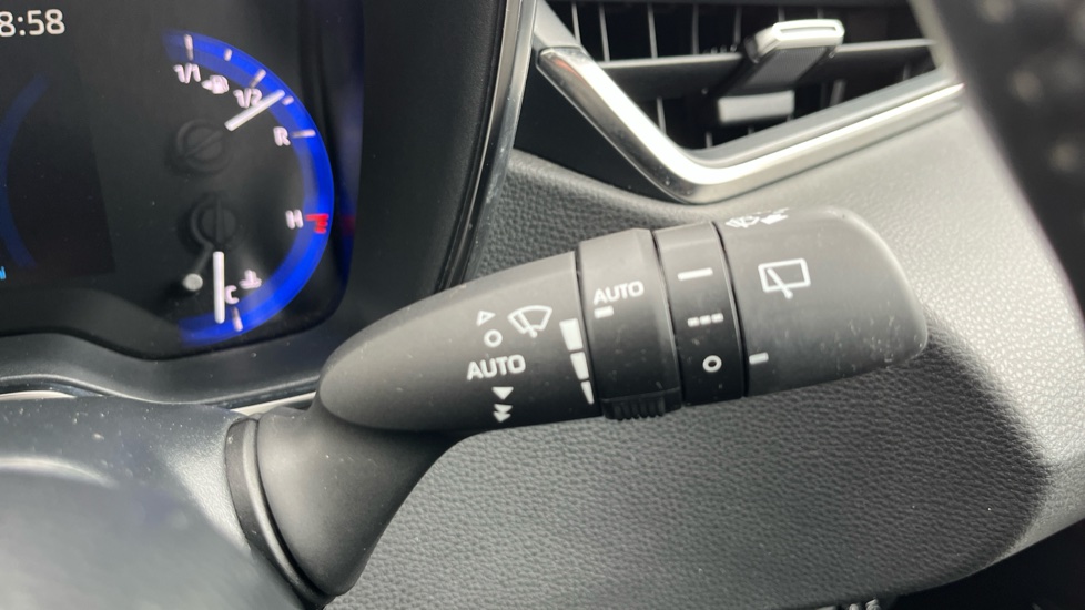 Toyota Corolla 1.8 VVT-i Hybrid Excel 5dr CVT Hybrid Hatchback - Image 23