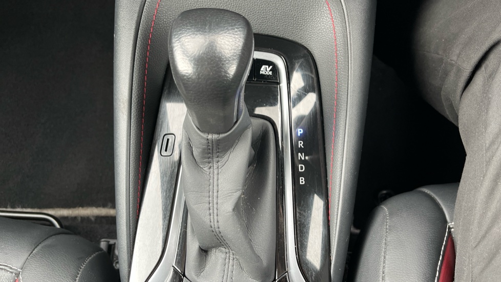 Toyota Corolla 1.8 VVT-i Hybrid Excel 5dr CVT Hybrid Hatchback - Image 35